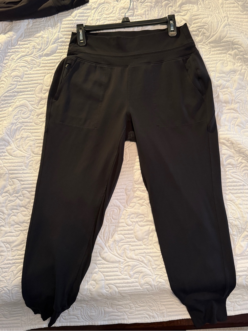Athleta Black High-Rise Venice Jogger Pants in Black - VERY GOOD Condition - Picture 5 of 14